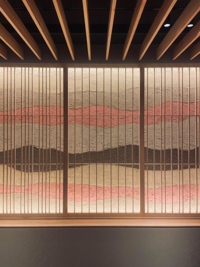 岐阜市　店舗のリノベーション工事　壁面の様子