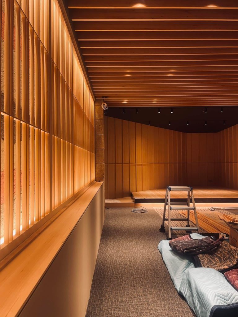 岐阜市　リノベーション工事　店舗の壁面の様子